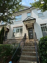 4220 Deming Cir in Sandy Springs, GA - Building Photo - Building Photo