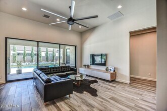 3835 E Cres Place in Chandler, AZ - Building Photo - Building Photo