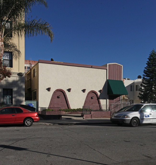 1722 Kenmore Ave in Los Angeles, CA - Foto de edificio - Building Photo