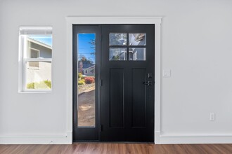 1170 Legion Ave in Napa, CA - Foto de edificio - Building Photo