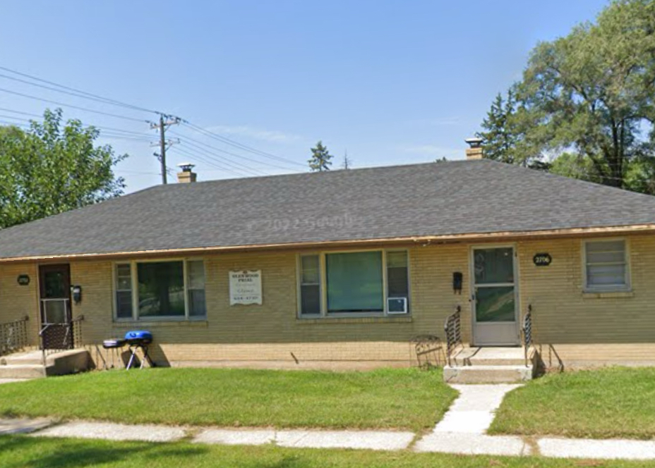 2706 Prial Ave, Unit 1 in Rockford, IL - Foto de edificio