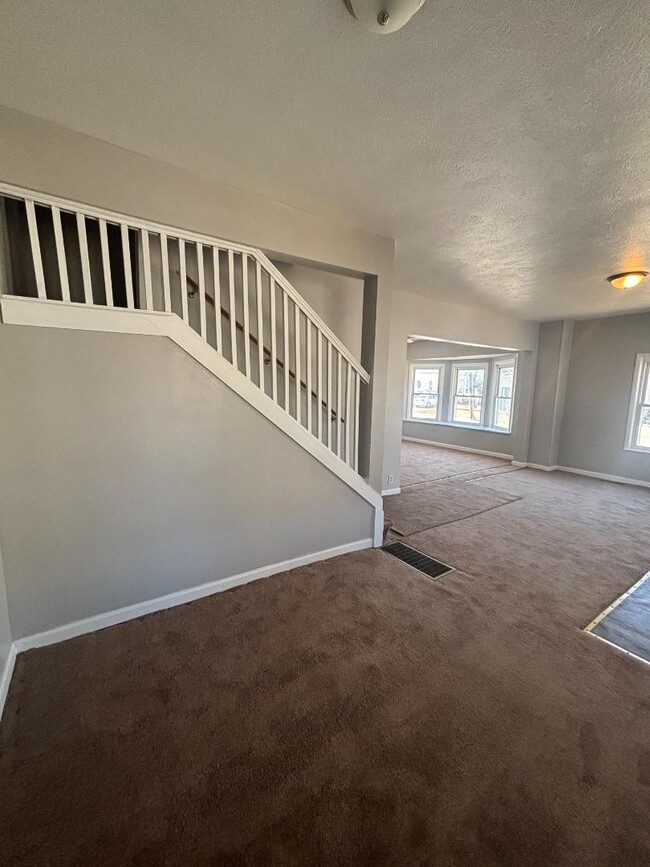 1331 W Sylvania Ave in Toledo, OH - Building Photo - Building Photo