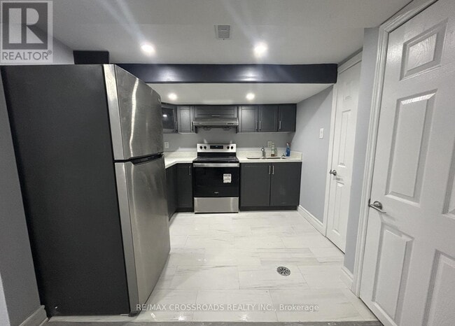 185 Appalachian Crescent in Kitchener, ON - Building Photo - Building Photo