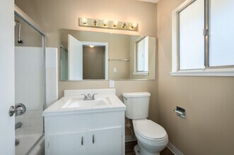 Corabel Lane Apartments in Sacramento, CA - Foto de edificio - Interior Photo