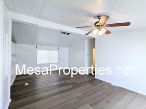 19275 Monterey St in Hesperia, CA - Foto de edificio - Building Photo