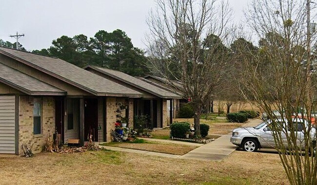 231 N Main St in Blanchard, LA - Building Photo - Building Photo