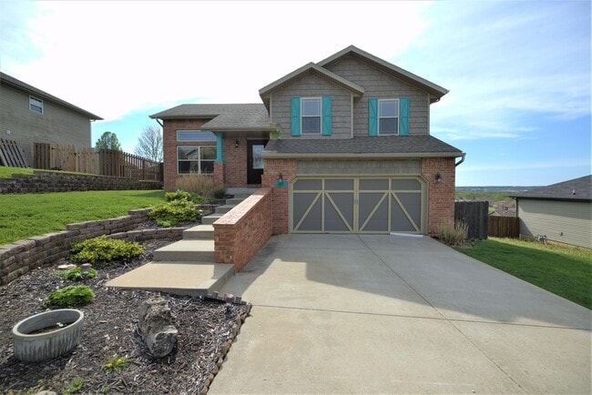 1319 S Solaira St in Ozark, MO - Building Photo - Building Photo