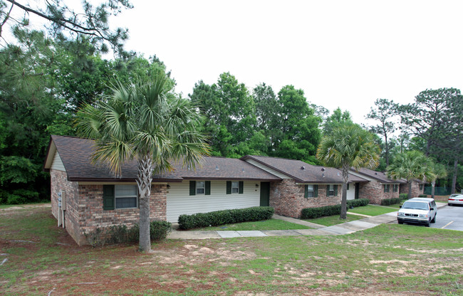 Sugar Hill Apartments in Pensacola, FL - Building Photo - Building Photo