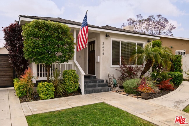 property at 2616 W 77th St