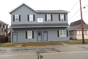 452 3rd St, Unit 452 in California, PA - Building Photo