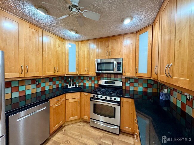 property at 21 Crabapple Ln