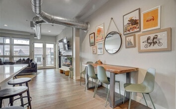 3198 Blake St, Unit 306 in Denver, CO - Building Photo - Building Photo