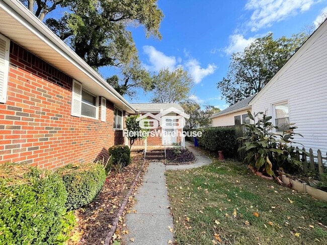 138 Dupre Ave in Norfolk, VA - Building Photo - Building Photo