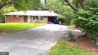 6427 Amherst Ave in Columbia, MD - Building Photo