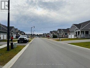 22 Browning Blvd in Bracebridge, ON - Building Photo - Building Photo