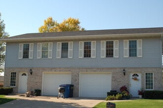 607-609 Nicolet Ave in Oshkosh, WI - Building Photo - Building Photo