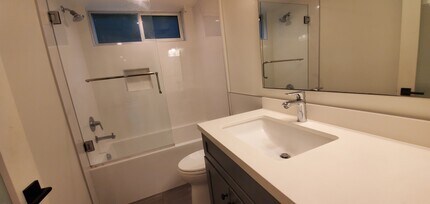 1239 19th St in Santa Monica, CA - Foto de edificio - Building Photo