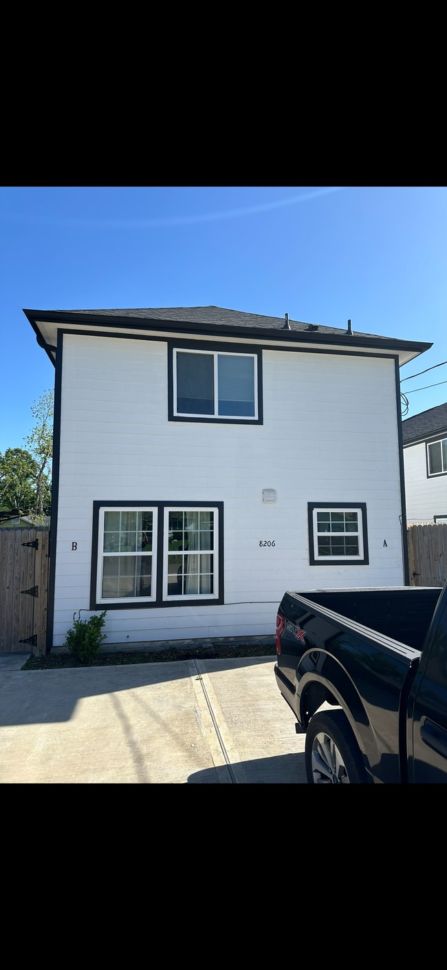 property at 8206 Furray Rd