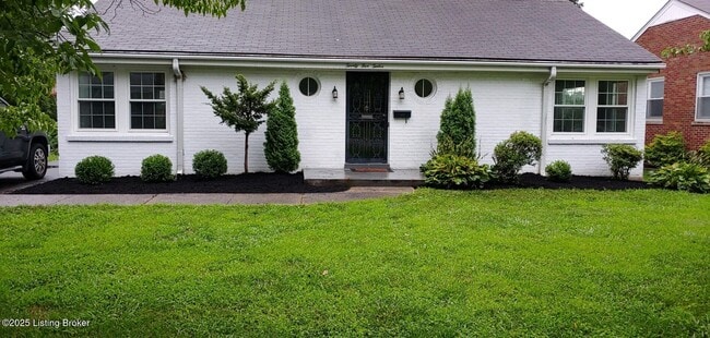property at 2512 Gardiner Ln