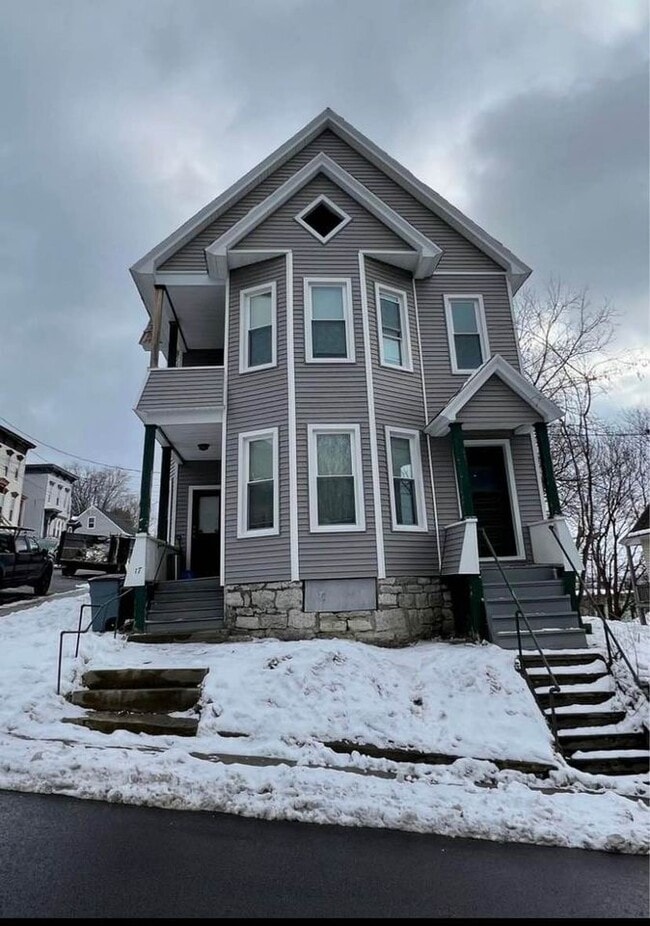 17 Glen Ave, Unit 2R