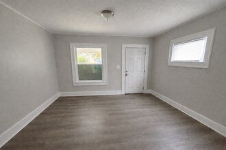 21 N Colorado Ave in Indianapolis, IN - Foto de edificio - Building Photo