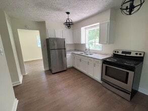 1127 Killarney St in Jackson, MS - Building Photo - Building Photo