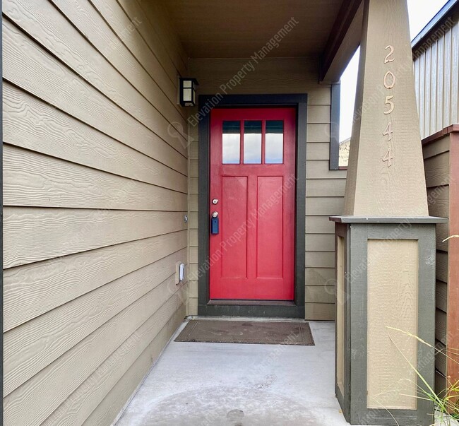 20544 Gloucester Ln in Bend, OR - Building Photo - Building Photo