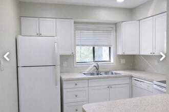 129 Springwood Cir, Unit D in Longwood, FL - Building Photo - Building Photo