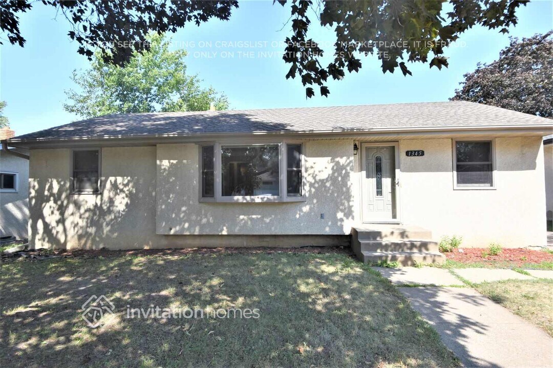 1345 9th Ave S in South St. Paul, MN - Building Photo