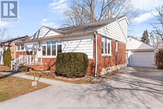 3510 Woodland Ave in Windsor, ON - Building Photo - Building Photo