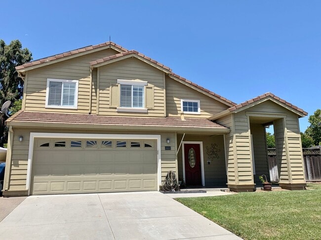 property at 1060 Hemlock Ct