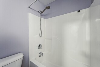 1401 Olde Sage Ct in Glen Allen, VA - Foto de edificio - Building Photo