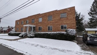 3618 Robb Ave in Cheviot, OH - Building Photo