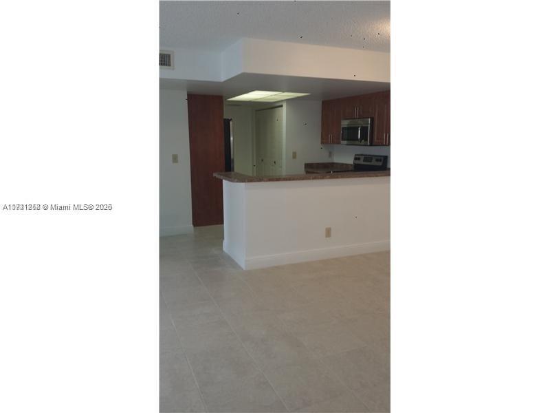 9122 W Atlantic Blvd in Coral Springs, FL - Building Photo