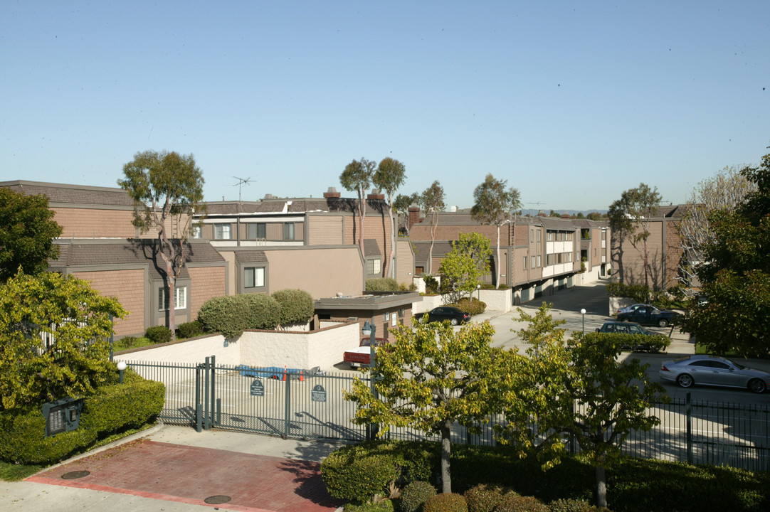 4612 Glencoe Ave in Marina Del Rey, CA - Building Photo