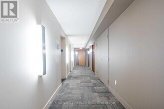 1048-1048 Broadview Ave in Toronto, ON - Building Photo - Building Photo
