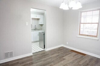 228 E Garden Rd in Pittsburgh, PA - Building Photo - Building Photo