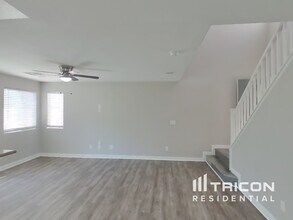 6731 Scarlet Star Ave in Las Vegas, NV - Building Photo - Building Photo