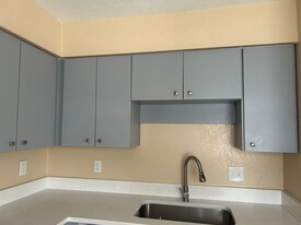 3824 E River Hills Dr, Unit River hills in Tampa, FL - Foto de edificio - Building Photo