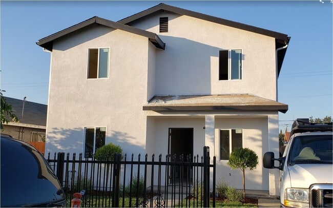 property at 1627 E 88th St