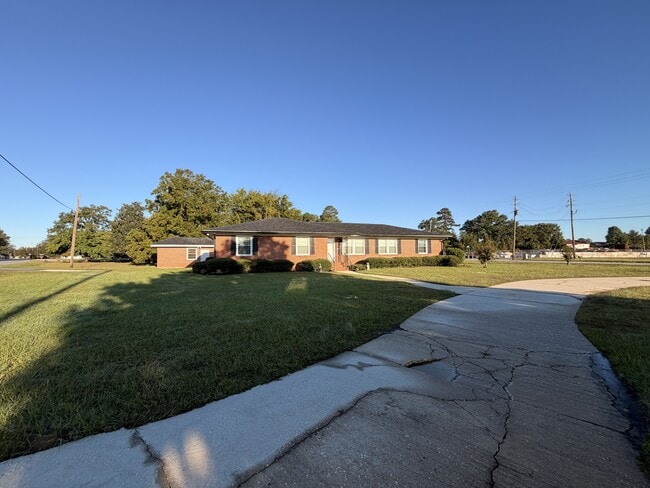 property at 1427 Old Ebenezer Rd