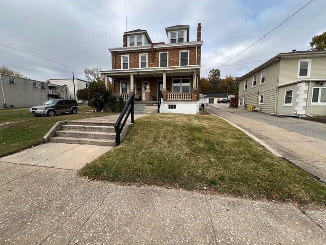 property at 955 E Main St