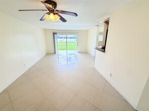 3445 NW 44th St in Lauderdale Lakes, FL - Building Photo - Building Photo