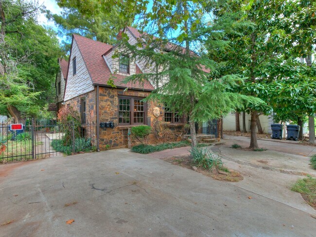 2643 NW 11th St in Oklahoma City, OK - Building Photo - Building Photo