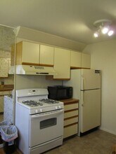 276 Regency Park Dr in Agawam, MA - Building Photo - Building Photo