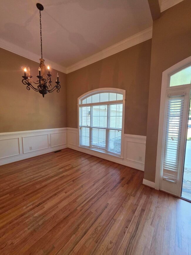 property at 306 Lochleven Ct