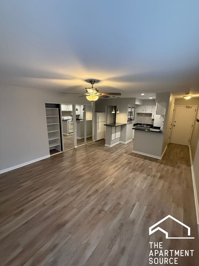 property at 744 W Gordon Terrace