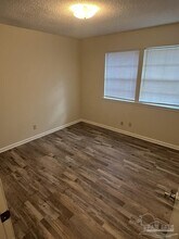 4050 Claiborne Cir in Pensacola, FL - Building Photo - Building Photo