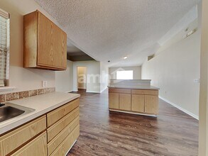 7405 Prosperity Park Rd N in Jacksonville, FL - Building Photo - Building Photo