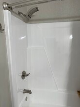 296 Circuit Ln, Unit B in Newport News, VA - Building Photo - Building Photo